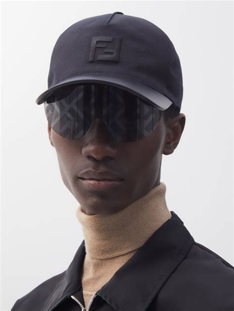 casquette lunette fendi